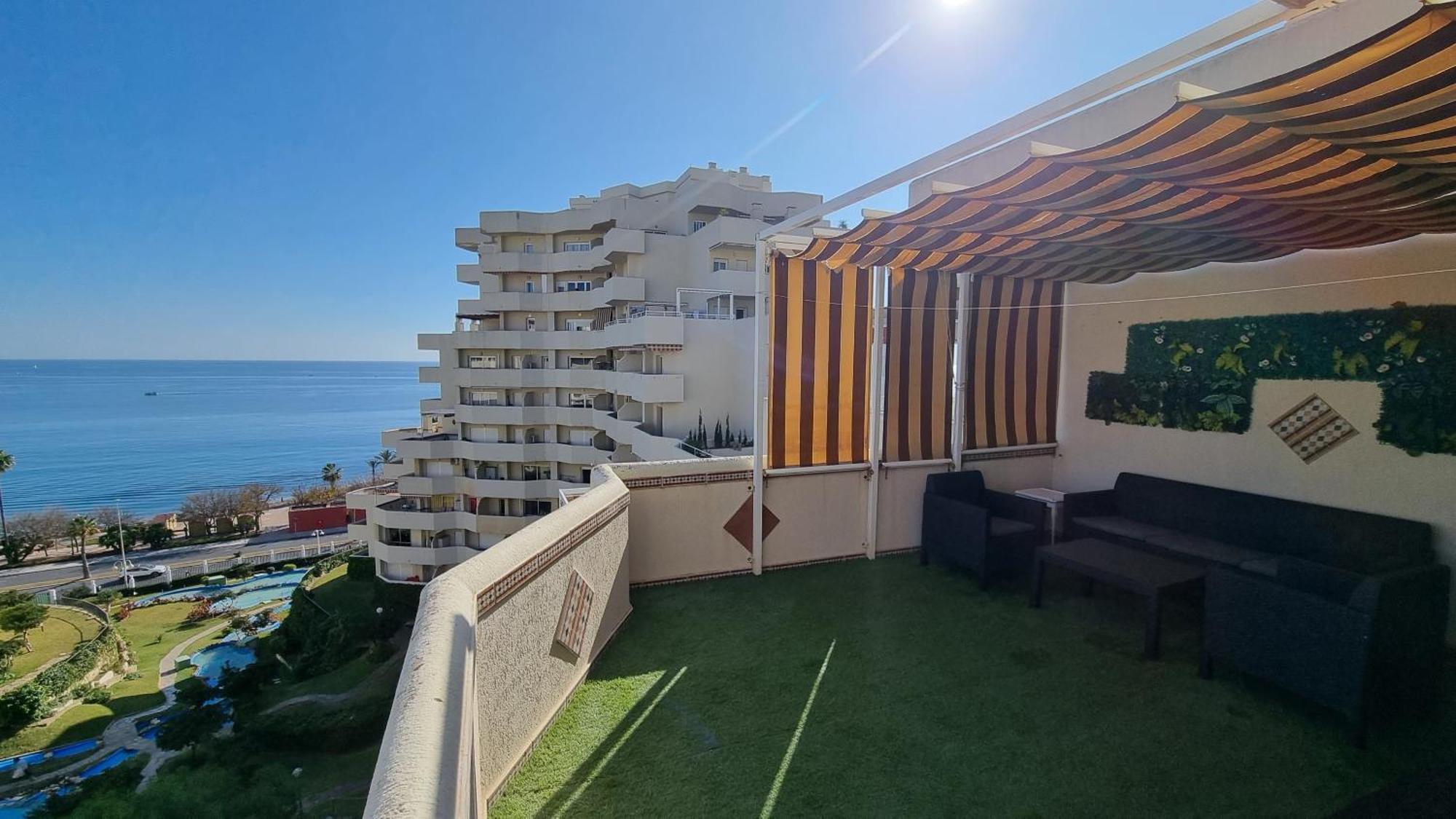 Benalbeach. Espectacular Terraza, Vistas Al Mar. Benalmádena Eksteriør billede
